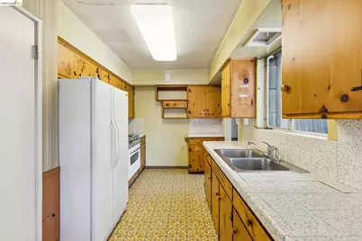 1035 Oak Grove Rd, Concord, CA 94518 - Photo 29