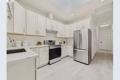 718 26, Oakland, CA 94612 - Photo 11