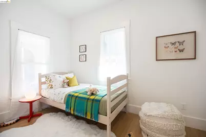 463 44th St, Oakland, CA 94609 - Photo 11