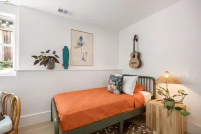 463 44th St, Oakland, CA 94609 - Photo 23