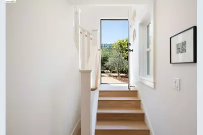 463 44th St, Oakland, CA 94609 - Photo 15
