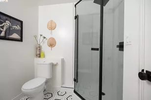 463 44th St, Oakland, CA 94609 - Photo 25