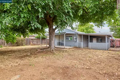 5206 Priscilla Ln, Sacramento, CA 95820 - Photo 13