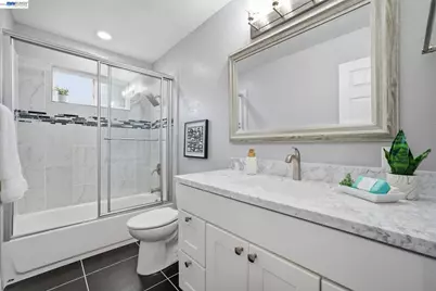 6221 Broadway Ave, Newark, CA 94560 - Photo 15