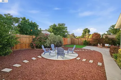 6221 Broadway Ave, Newark, CA 94560 - Photo 19