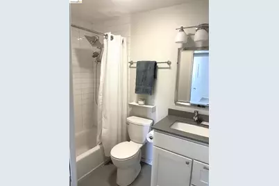 365 Perkins St #201, Oakland, CA 94610 - Photo 7
