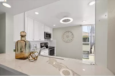 365 Perkins St #201, Oakland, CA 94610 - Photo 9