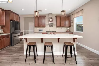 2371 Cornwall Ave, Manteca, CA 95337 - Photo 9