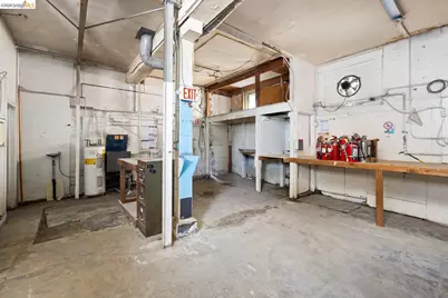 3101 San Pablo Ave, Berkeley, CA 94702 - Photo 13