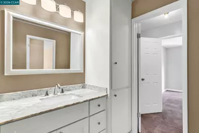 385 Jayne Ave #215, Oakland, CA 94610 - Photo 25