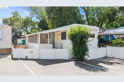 2050 Monument #8, Pleasant Hill, CA 94523 - Photo 1