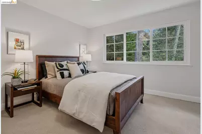 6785 Aitken Dr, Oakland, CA 94611 - Photo 23