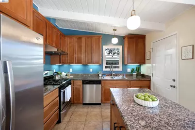 430 Dutchess Ln, Hayward, CA 94544 - Photo 31