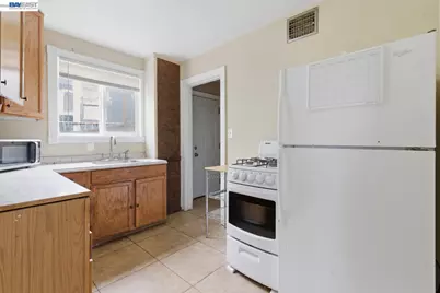 242 Kendall Ave, Crockett, CA 94525 - Photo 11