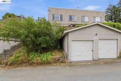 242 Kendall Ave, Crockett, CA 94525 - Photo 27