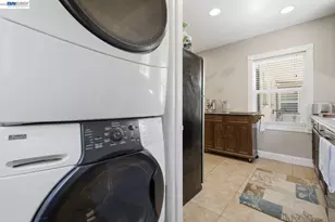 242 Kendall Ave, Crockett, CA 94525 - Photo 53