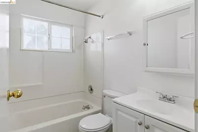 2207 Bonar St, Berkeley, CA 94702 - Photo 19
