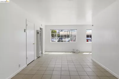 2207 Bonar St, Berkeley, CA 94702 - Photo 9