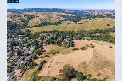 1966 Joseph Dr, Moraga, CA 94556 - Photo 5