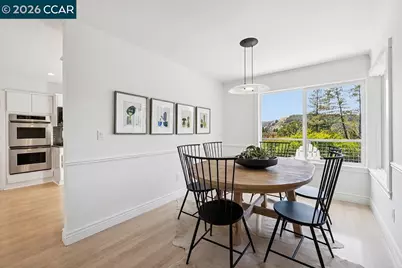 8 Ketelsen Ct, Moraga, CA 94556 - Photo 7