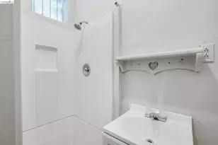 630 York, Vallejo, CA 94590 - Photo 27