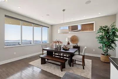 25 Diablo Dr, Oakland, CA 94611 - Photo 5