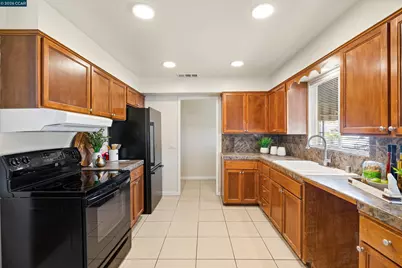 5714 Claremont Ave, Stockton, CA 95207 - Photo 13
