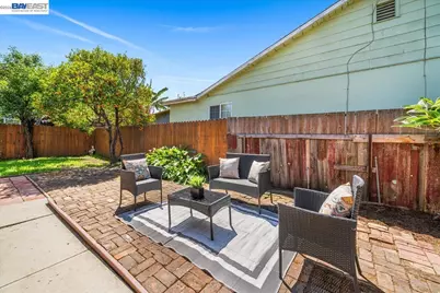 2170 Ralmar Ave, East Palo Alto, CA 94303 - Photo 23
