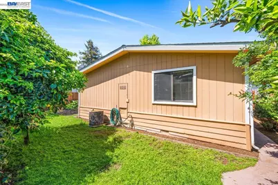 2170 Ralmar Ave, East Palo Alto, CA 94303 - Photo 27