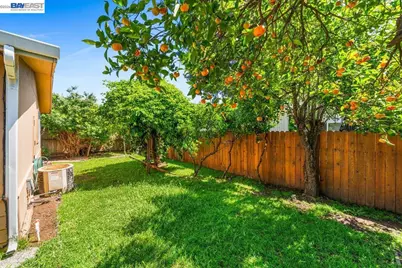 2170 Ralmar Ave, East Palo Alto, CA 94303 - Photo 25