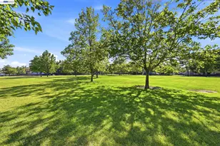 5350 Dunlay Dr, Sacramento, CA 95835 - Photo 39