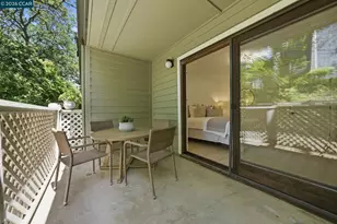 400 Suntree Ln, Pleasant Hill, CA 94523 - Photo 29