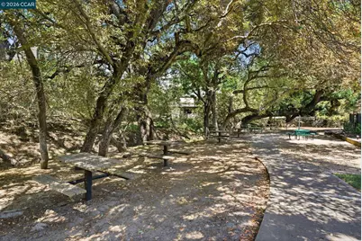 400 Suntree Ln #402, Pleasant Hill, CA 94523 - Photo 37