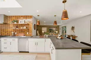 1085 Brookwood Rd, Oakland, CA 94610 - Photo 11