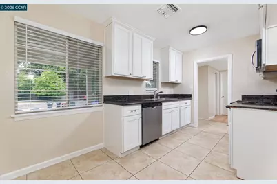 4300 42nd Ave, Sacramento, CA 95824 - Photo 3
