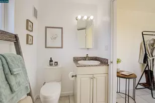 1522 Harmon St, Berkeley, CA 94703 - Photo 19