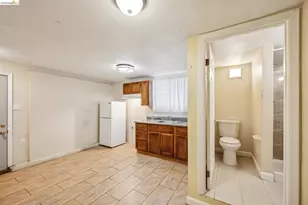 1820 International Blvd, Oakland, CA 94606 - Photo 21