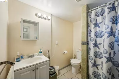 1820 International Blvd, Oakland, CA 94606 - Photo 29