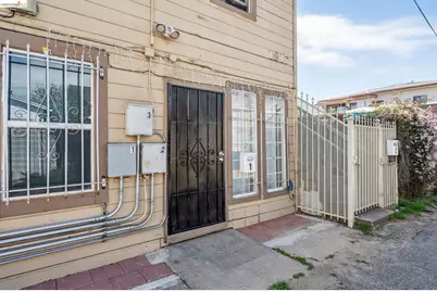 1820 International Blvd, Oakland, CA 94606 - Photo 3