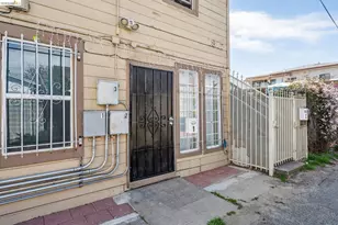 1820 International Blvd, Oakland, CA 94606 - Photo 3
