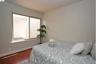 3320 Kimberly Way, San Mateo, CA 94403 - Photo 21