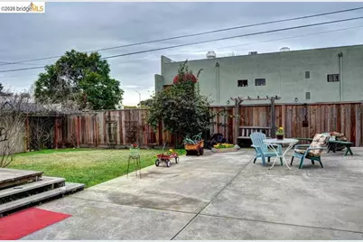 986 Kains Ave, Albany, CA 94705 - Photo 23