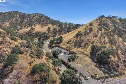 16800 Marsh Creek Rd, Clayton, CA 94517 - Photo 1