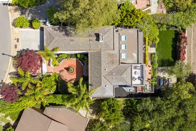 110 Somerset Rd, Piedmont, CA 94611 - Photo 71