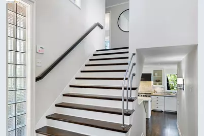 110 Somerset Rd, Piedmont, CA 94611 - Photo 27