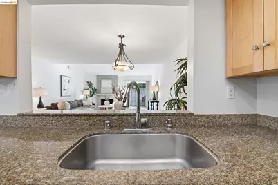 2487 Heathrow Ln, San Leandro, CA 94577 - Photo 15
