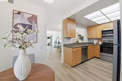 2487 Heathrow Ln, San Leandro, CA 94577 - Photo 17