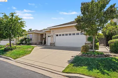 979 Centennial Dr, Brentwood, CA 94513 - Photo 3