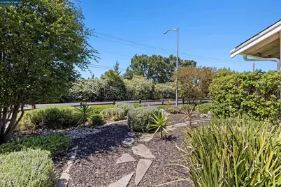 616 Minert Rd, Walnut Creek, CA 94598 - Photo 7