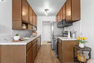 2137 Otis Dr, Alameda, CA 94501 - Photo 13
